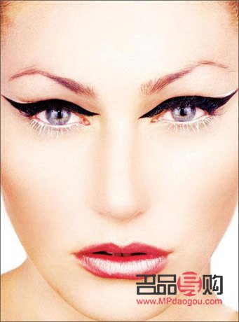 彩妆图怎么画(彩妆图怎么画简单)