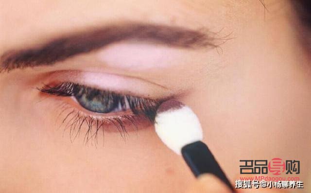 眼睛变大的自然方法(眼睛变大的自然方法小妙招)