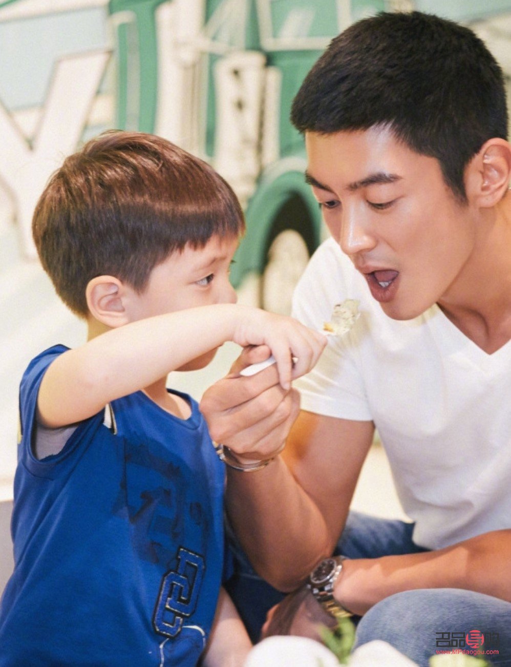 <h3>嗯哼爸爸有哪些礼物呢</h3>