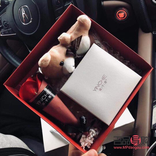 <h3>如何给表哥送礼物</h3>