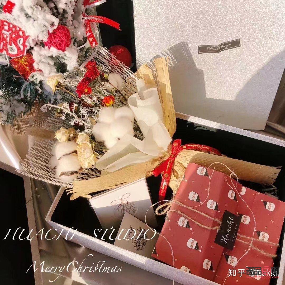 送女生圣诞礼物什么好(送女生圣诞礼物什么好一点)