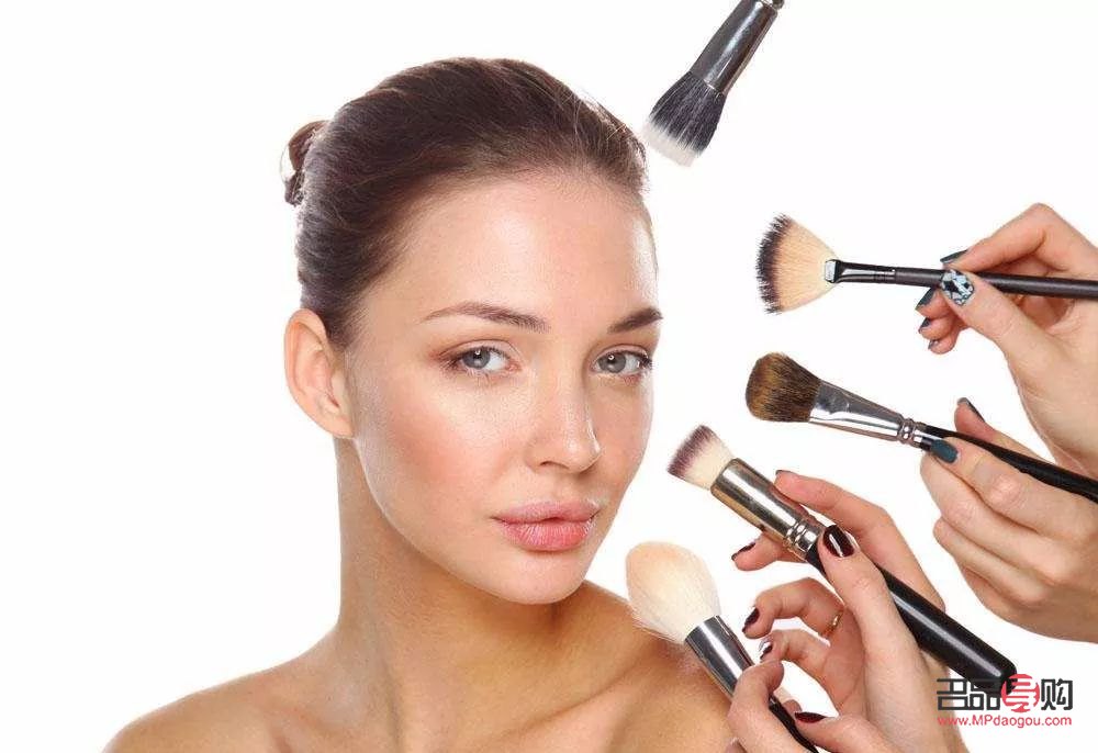 学化妆怎么选彩妆