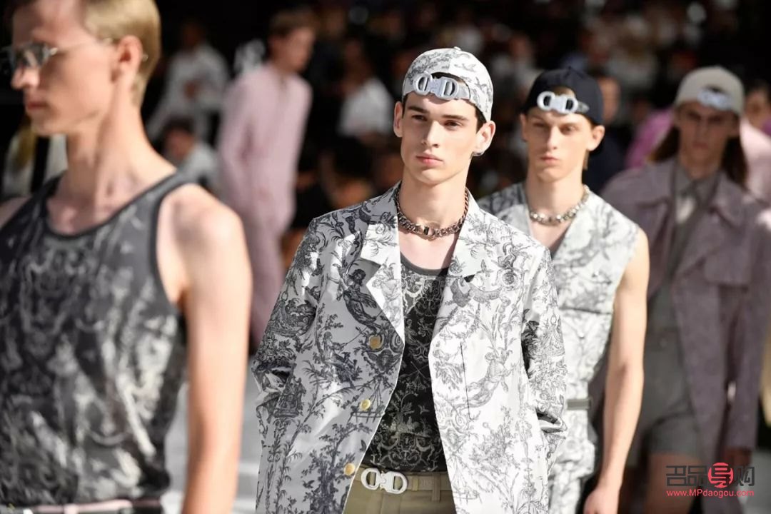 男士怎么直播彩妆(男士怎么直播彩妆好看)