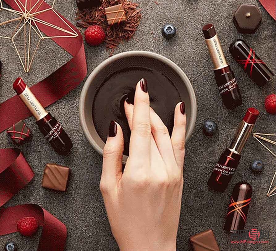 巧克力彩妆怎么吃(巧克力彩妆怎么吃才好吃)