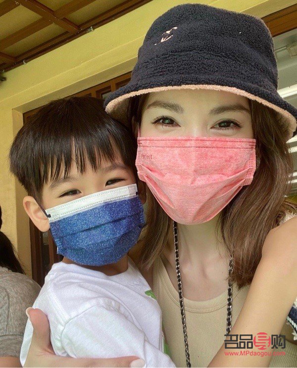 <h3>三岁宝宝最爱什么礼物？这些选择让宝贝乐开花！</h3>