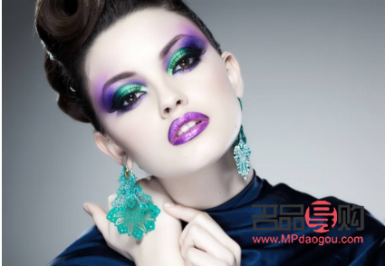 专业彩妆学习指南——打造绚丽妆容的秘诀