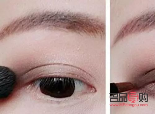 新手画眼影的方法(新手画眼影的方法图片)