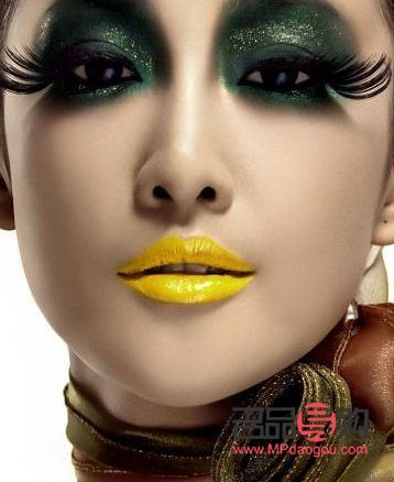 古风彩妆：古典韵味与现代美妆的完美结合