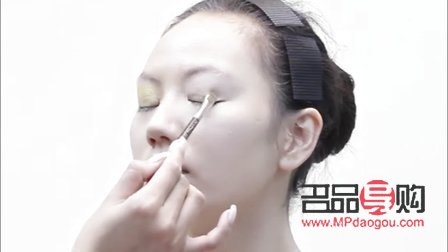 如何化日常彩妆(如何化日常彩妆视频)