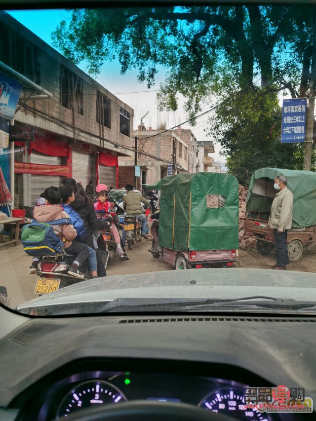 怎么举报美容院(怎么举报美容院非法使用针剂)