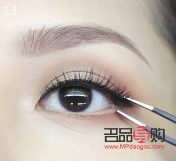 假眼睫毛怎么粘上(假眼睫毛怎么粘上去的视频) 假眼睫毛怎么粘上(假眼睫毛怎么粘上去的视频)