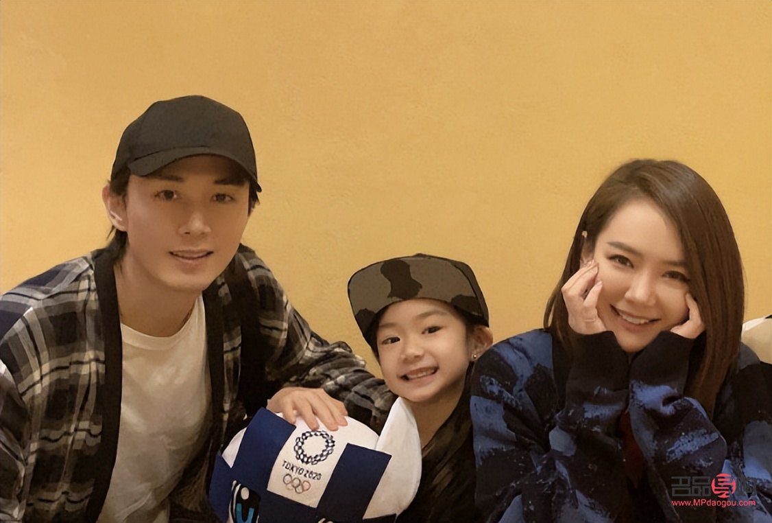 老婆怀孕送什么礼物好(老婆怀孕送什么礼物好一点)