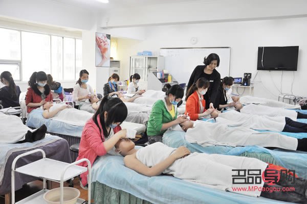 有学美容吗(学美容有学校吗)