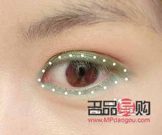 视频彩妆教程：轻松掌握专业彩妆技巧