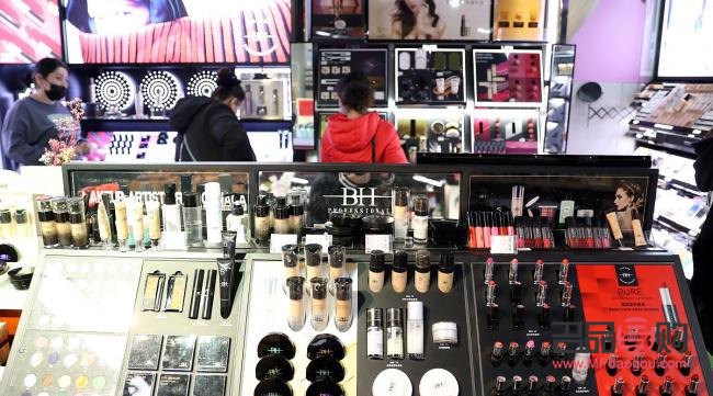 彩妆店怎么卖货(彩妆店怎么卖货的)