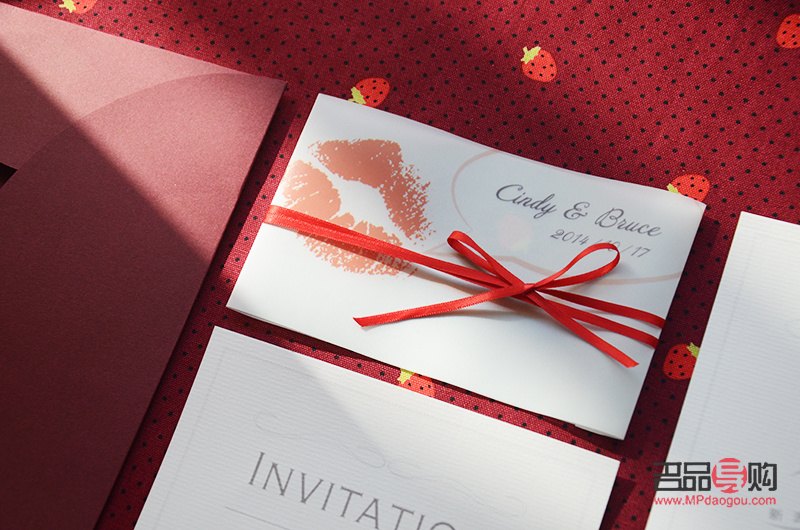 <h3>收到请帖送什么礼物好</h3>