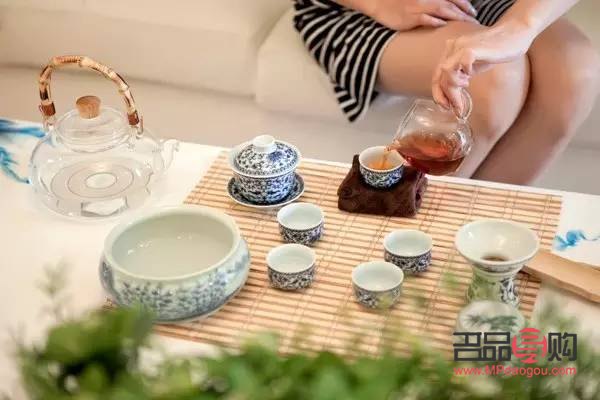 女人喝茶美容吗(女人喝茶可以美容吗)