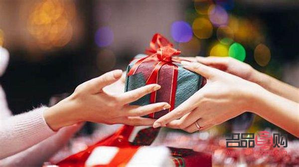 有什么礼物给我英语(有什么礼物送给我吗)