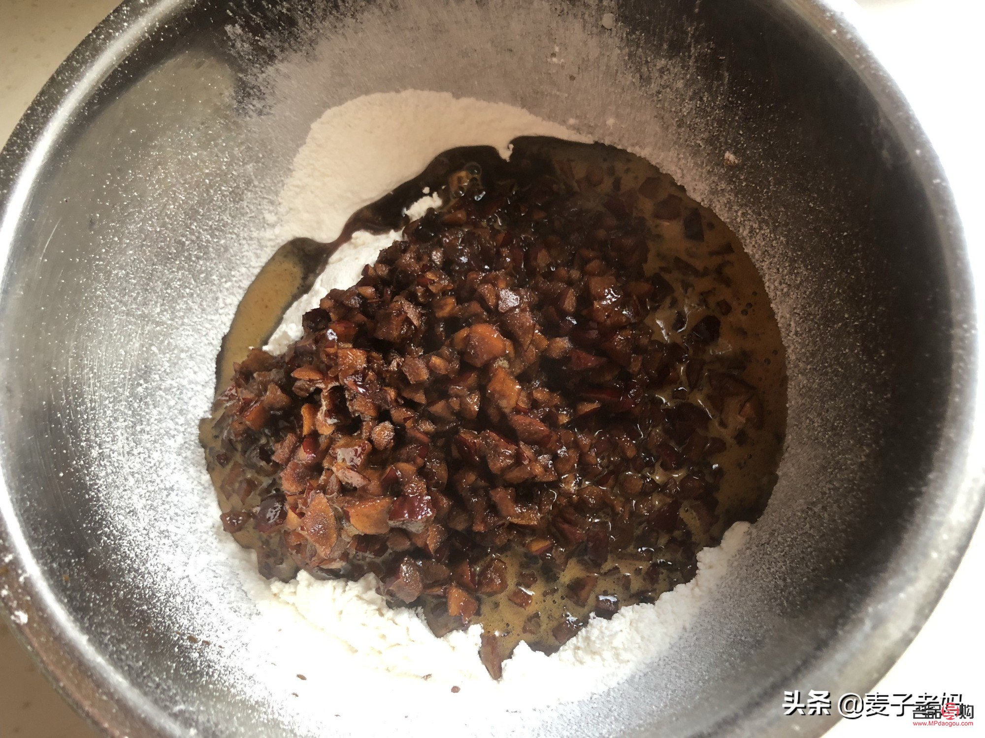 面粉为什么能美容(面粉为什么能美容养颜)