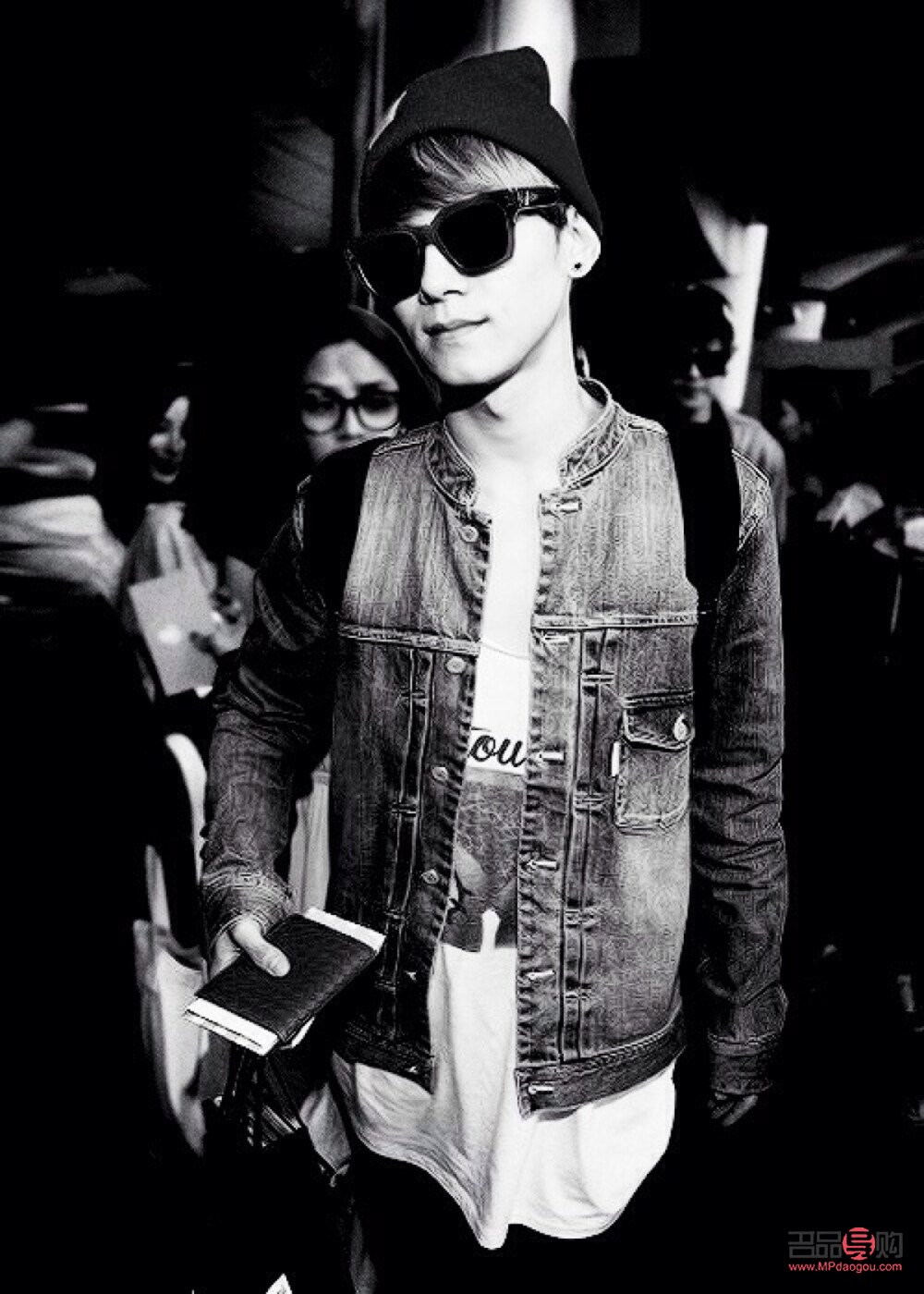 <h3>谁会给明星带礼物呢</h3> <h3>谁会给明星带礼物呢</h3>