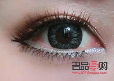 普通眼妆教程：轻松打造迷人电眼