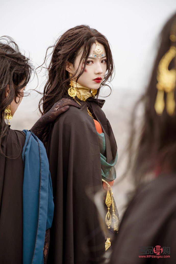 cos男生眼妆眼影手法(cos男生眼妆眼影手法视频)