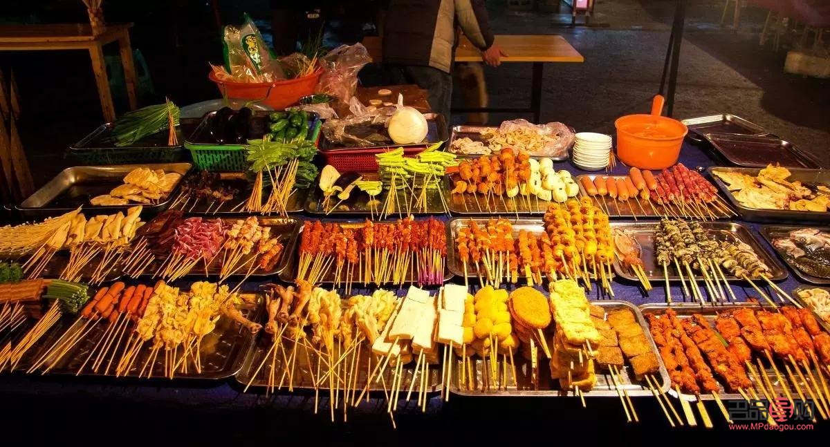 彩妆摆摊怎么摆好(彩妆摆摊怎么摆好看图片)