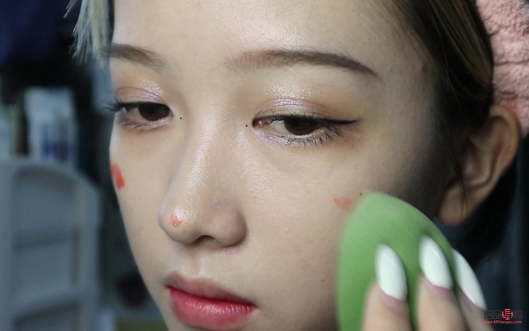 如何教你化彩妆(如何教你化彩妆视频) 如何教你化彩妆(如何教你化彩妆视频)