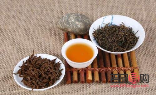 <h3>美容喝什么茶？这些茶让你的容颜焕发青春光彩</h3>