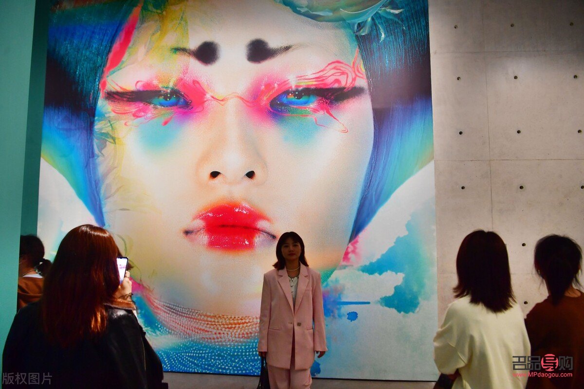 <h3>吊梢眼好看吗？探讨吊梢眼的魅力与审美观念</h3>