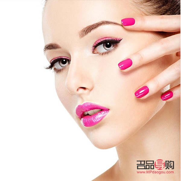 怎么给女生选彩妆(怎么给女生选彩妆品牌)
