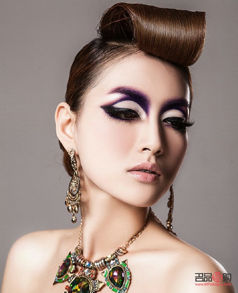 彩妆教母怎么化(彩妆教母怎么化妆好看)