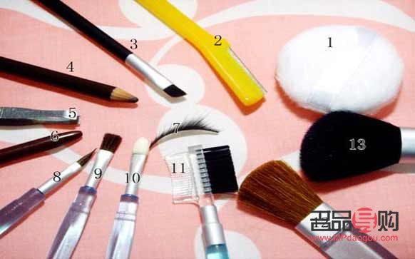 彩妆工具如何放置(彩妆工具如何放置好看)