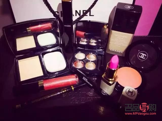 <h3>彩妆包怎么装——打造完美彩妆收纳攻略</h3>