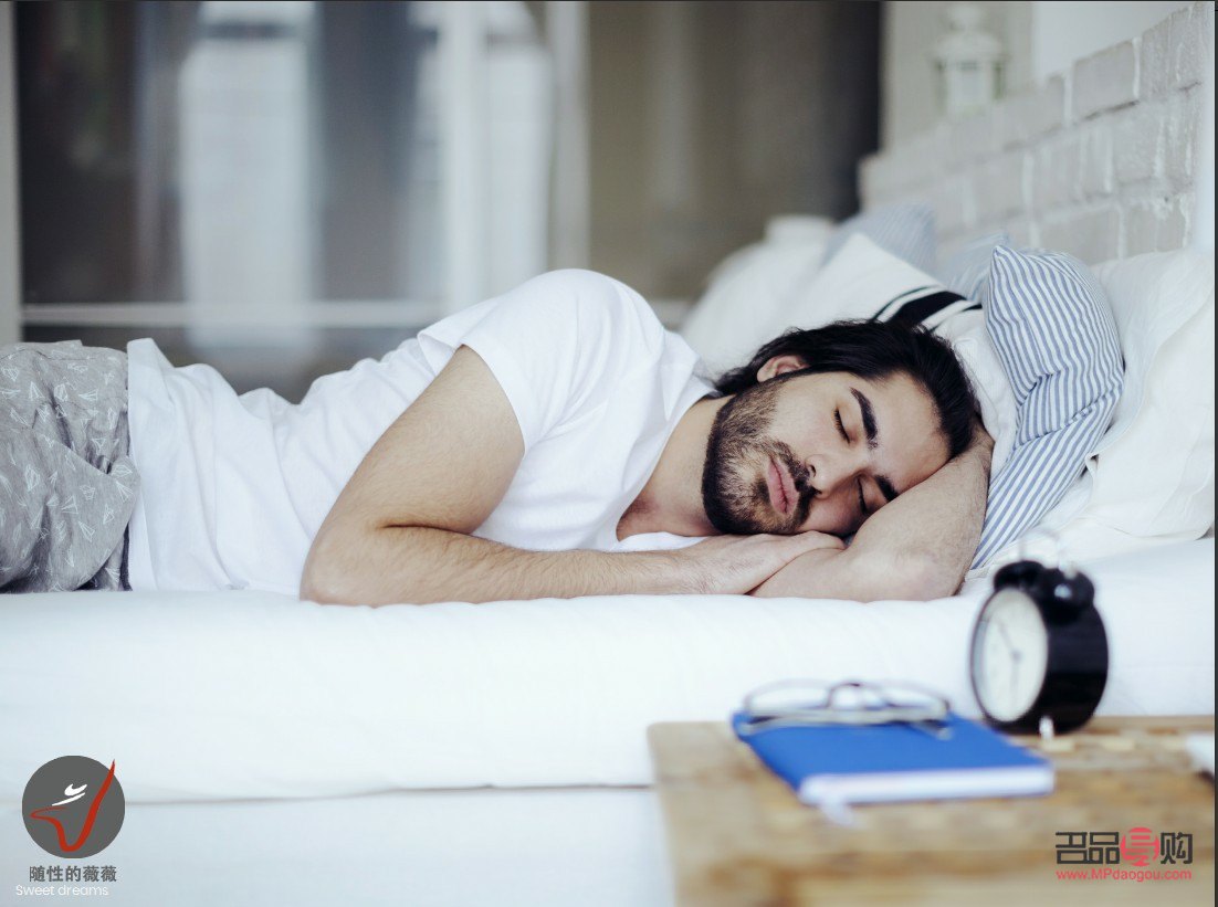 首先，我必须明确指出，使用精子进行美容是不科学、不道德且没有实际依据的做法。精子是男性生殖细胞，其主要功能是与女性卵子结合受精，以繁衍后代。精子并不包含任何对美容有益的成分，因此不能用于美容目的。