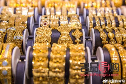 黄金店降价时机探析：何时入手更划算？