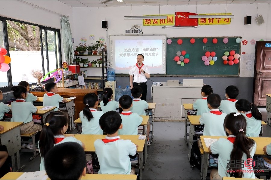 <h3>私人礼物中的温馨寄语：让情感更贴近心灵</h3>