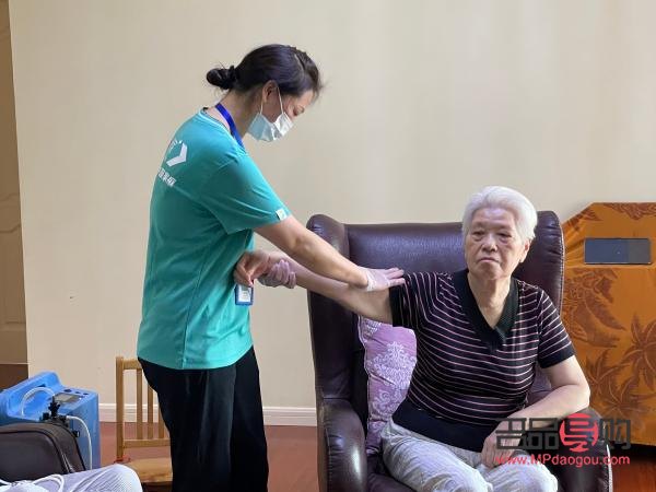 洗澡对身体的全方位护理探析