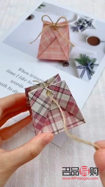 如何用吸管自制礼物袋(如何用吸管自制礼物袋子)