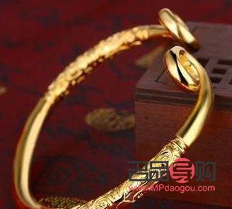 怎么去金店卖黄金(怎么去金店卖黄金手镯)