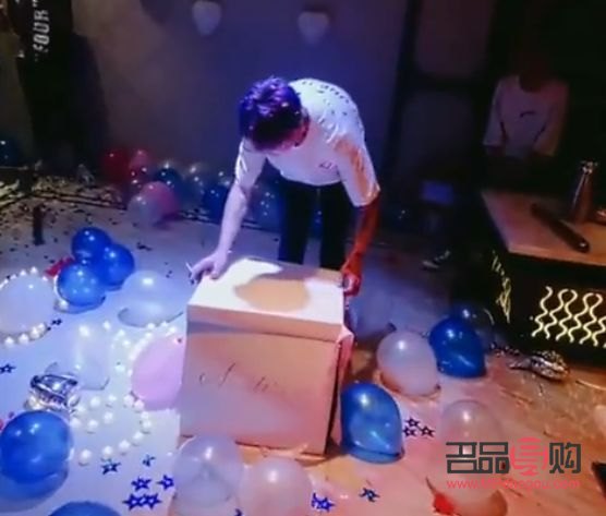 小伙子生日送多少礼物(小伙子生日送多少礼物好)