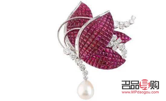 <h3>精灵彩妆怎么画</h3>