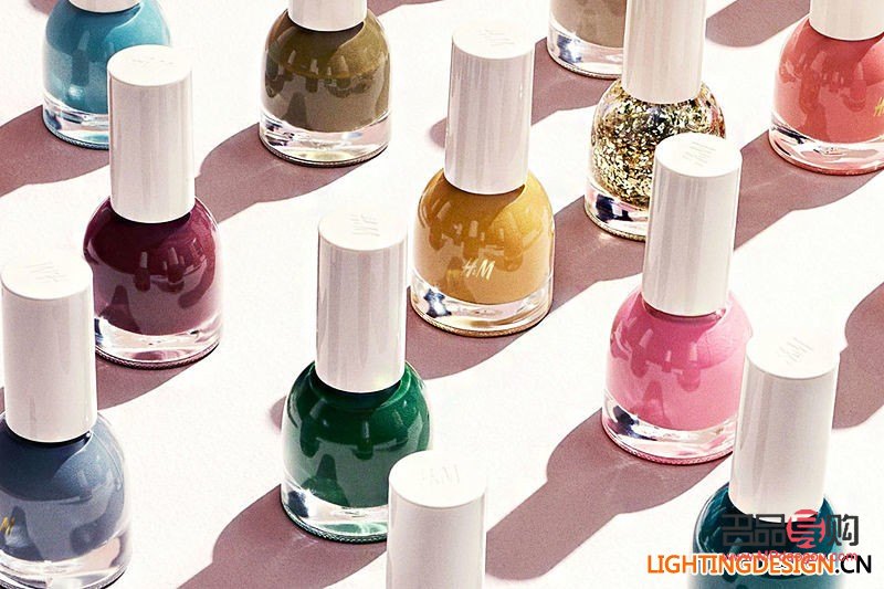 <h3>樱桃彩妆怎么画</h3>