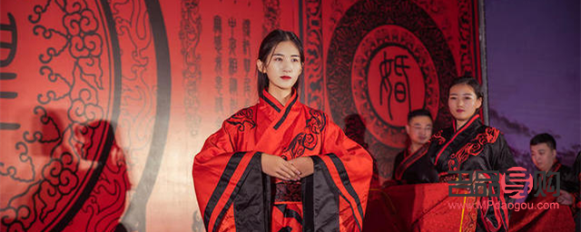 <h3>嫁女可以送亲戚礼物吗</h3>