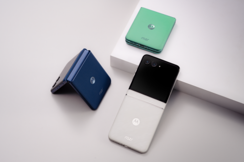 折叠屏重塑高端手机市场生态，科技巨头全球市场突围