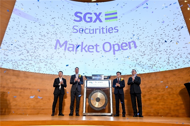 新交所证券市场迎来工行双币种绿色债券上市，共庆中新建交35周年