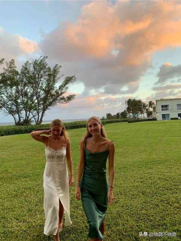 吊带裙怎么搭配外套