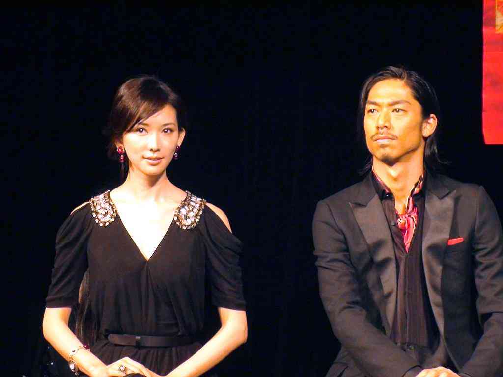 林志玲化妆品5件套价格(林志玲化妆包)