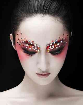 化妆品查真伪(中国化妆品真品防伪码联盟)