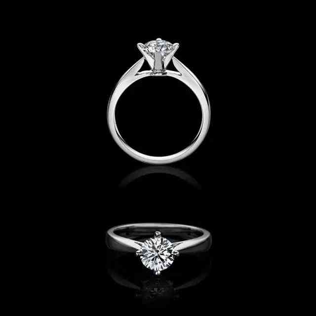 经典款钻石女戒款式